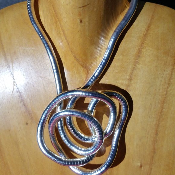 METAL SCRUNCH JEWELRY   BUY 1 GET 1 FREE !!!  MAKE GREAT GIFTS !!! - Picture 1 of 16